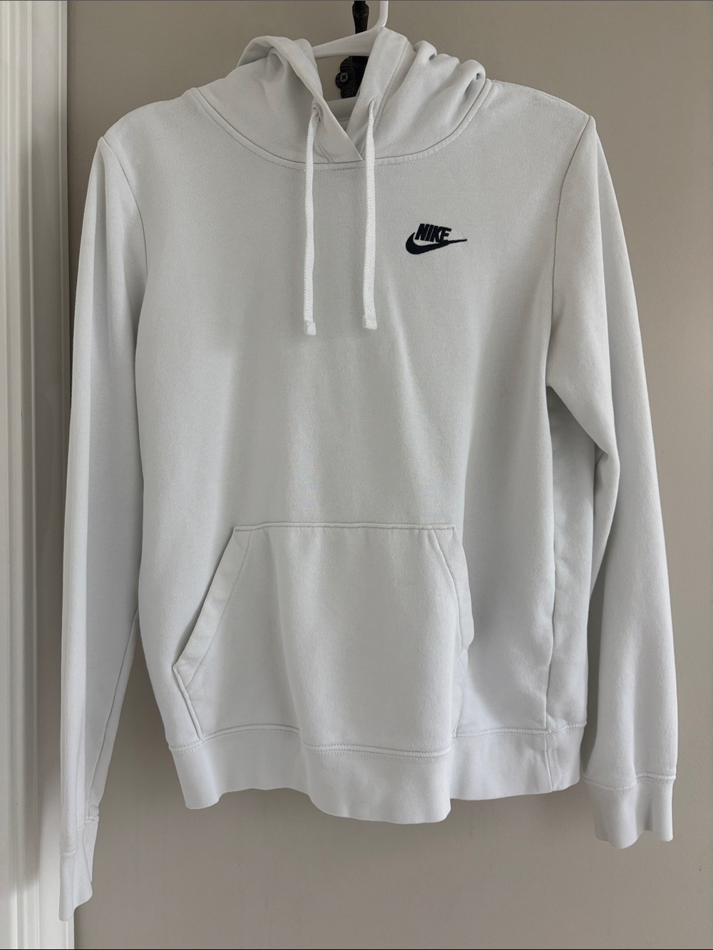 Nike Women's Sportswear Club Fleece Pullover Hoodie in White Size Small